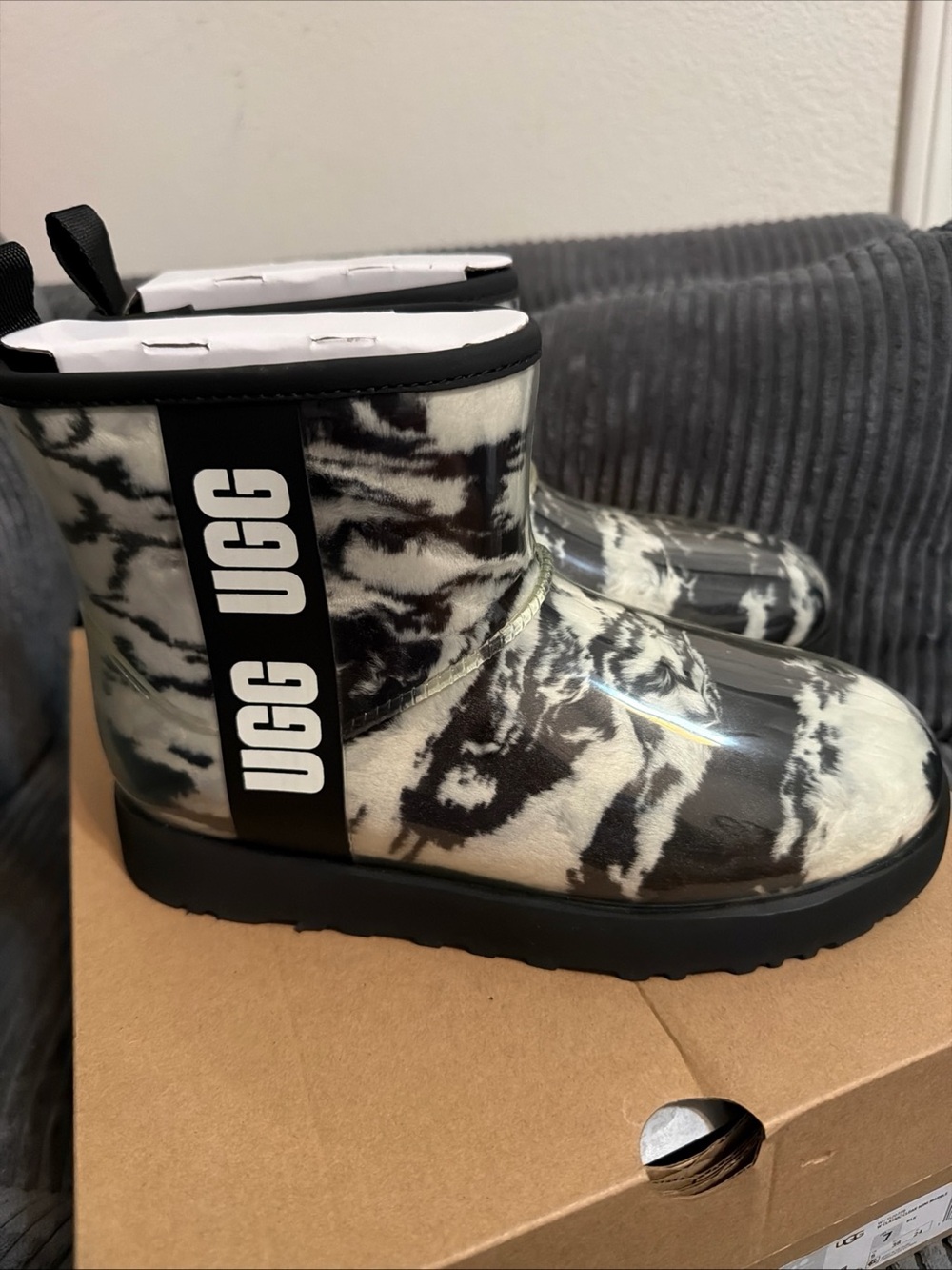 UGG Women Clear Tie-Dye Short Boot in Black & White